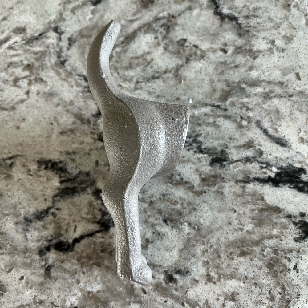 Dog butt hook
